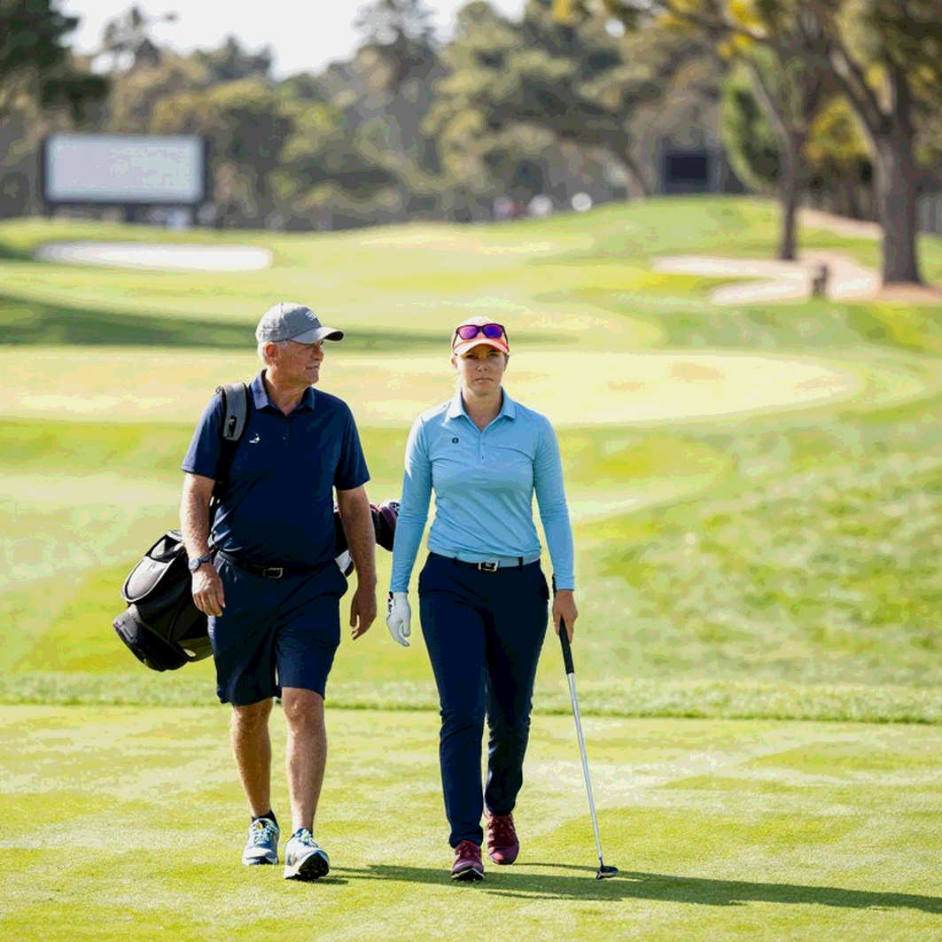 Nhịp tiền và khán đài thứ hai: Làng golf chuyên nghiệp nhìn từ Cromwell