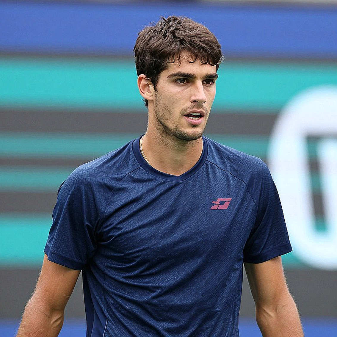 Zverev lại thắng sau 2h sáng – Hạt giống số 1 đang sống nhờ may mắn hay đang tự đào hố?
