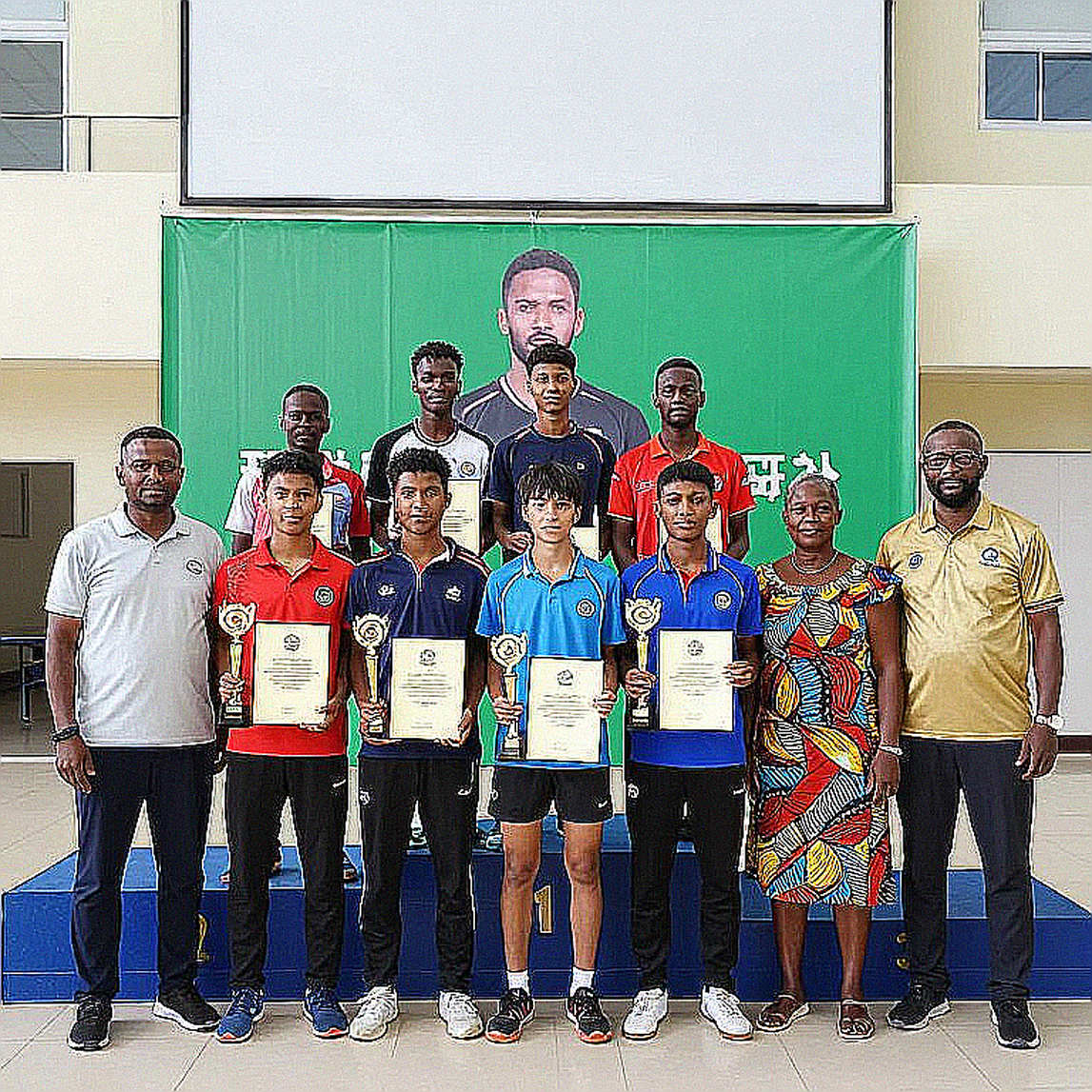 Worthing TTC mở giải Junior Team 1 Star: khoảng trống nằm ở đáy kim tự tháp bóng bàn trẻ Anh