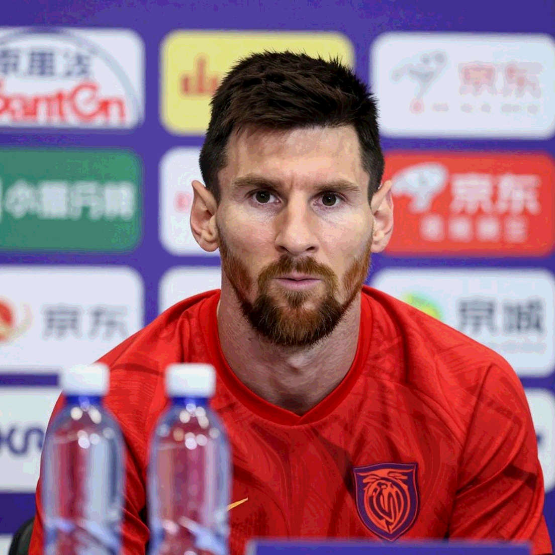 Kỳ chuyển nhượng V.League: Dòng tiền đổi chiều và cái giá của những bản hợp đồng không đo bằng bàn thắng