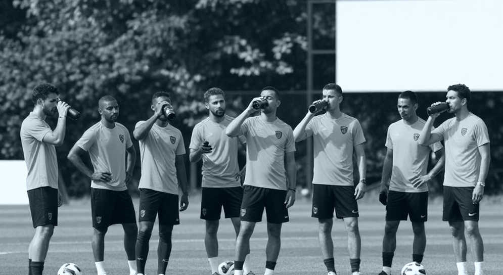 Coach Ismail Kartal resigns after bottle thrown: Fenerbahce president says 'no' Coach Ismail Kartal resigns after bottle thrown: Fenerbahce president says 'no'