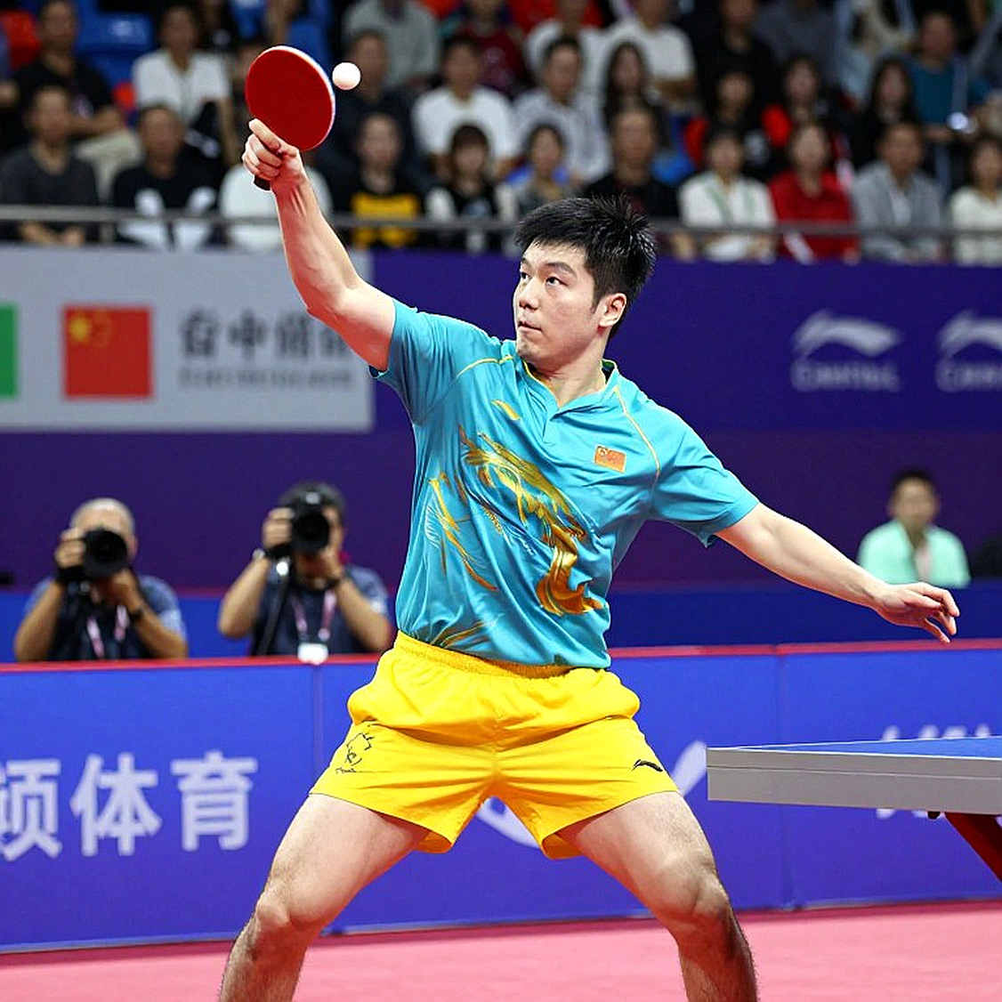 Cú quét vàng U13 tại Katy và giới hạn của một bảng huy chương sân nhà
